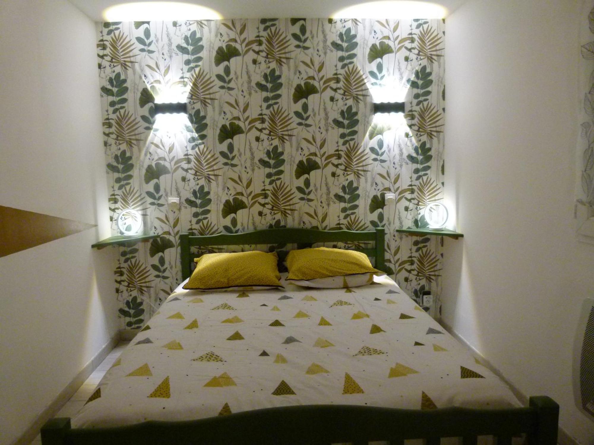 Notre Vie La Bed and Breakfast Roussas Exteriör bild